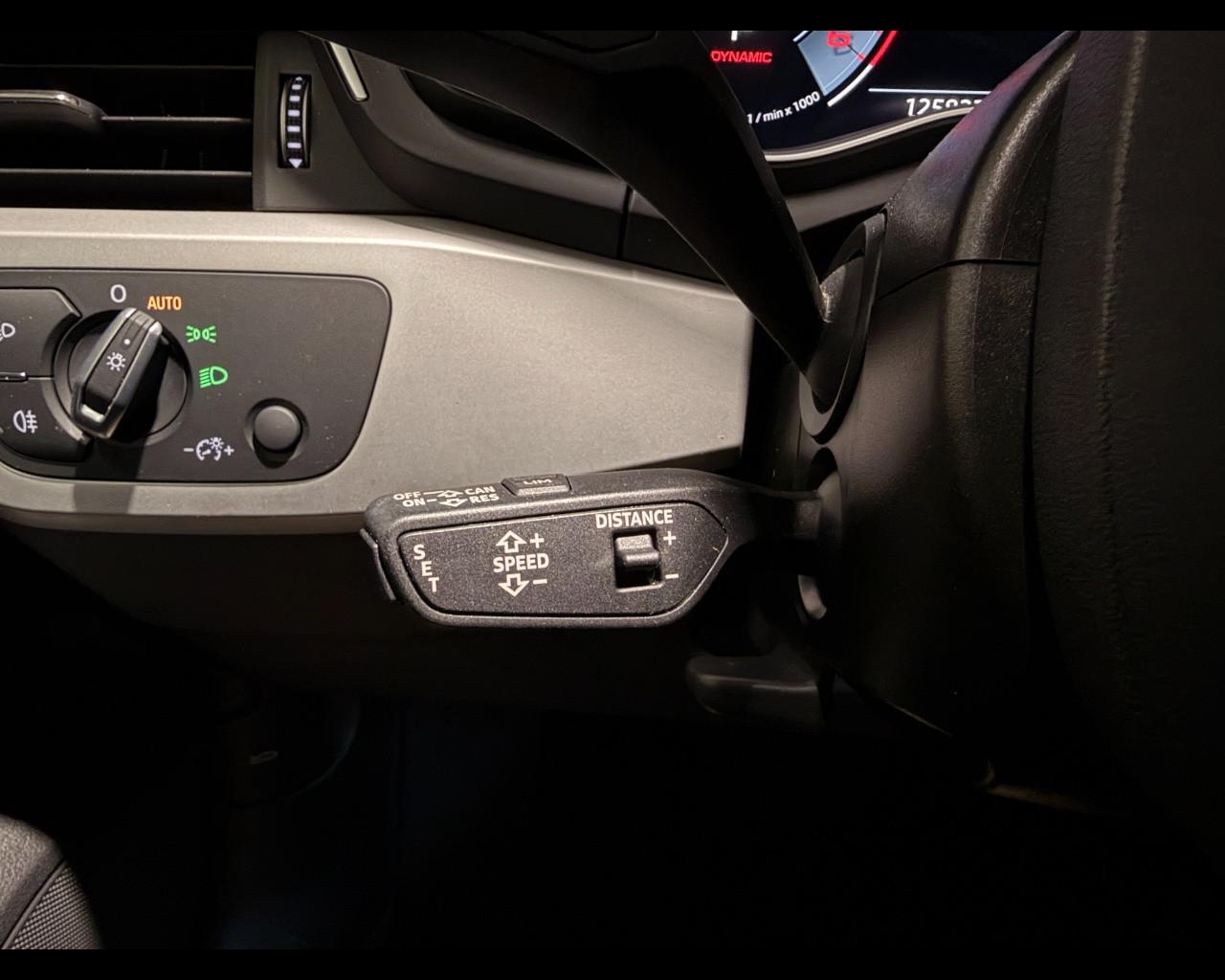 AUDI A4 AVANT 30 TDI MHEV S-TRONIC BUSINESS ADVANCED