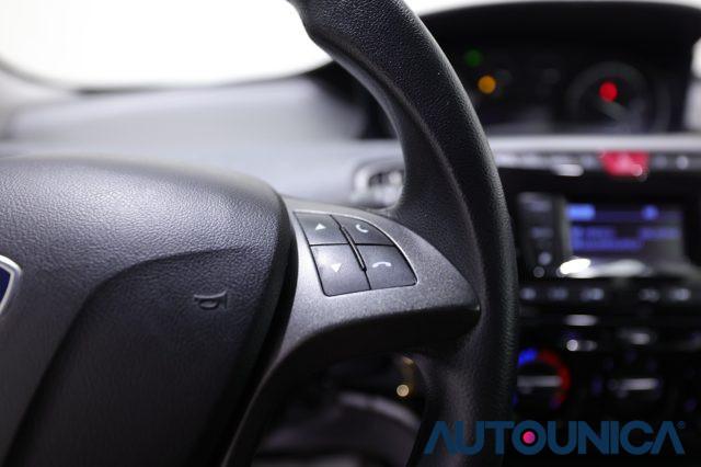 LANCIA Ypsilon 1.2 69 CV 5 PORTE GPL ECOCHIC ELEFANTINO BLU