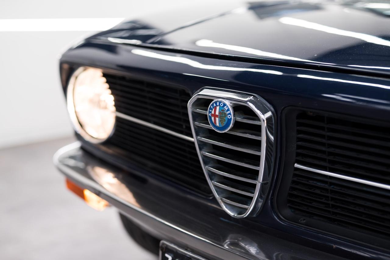 Alfa Romeo Alfetta 1.6--SCUDO STRETTO--