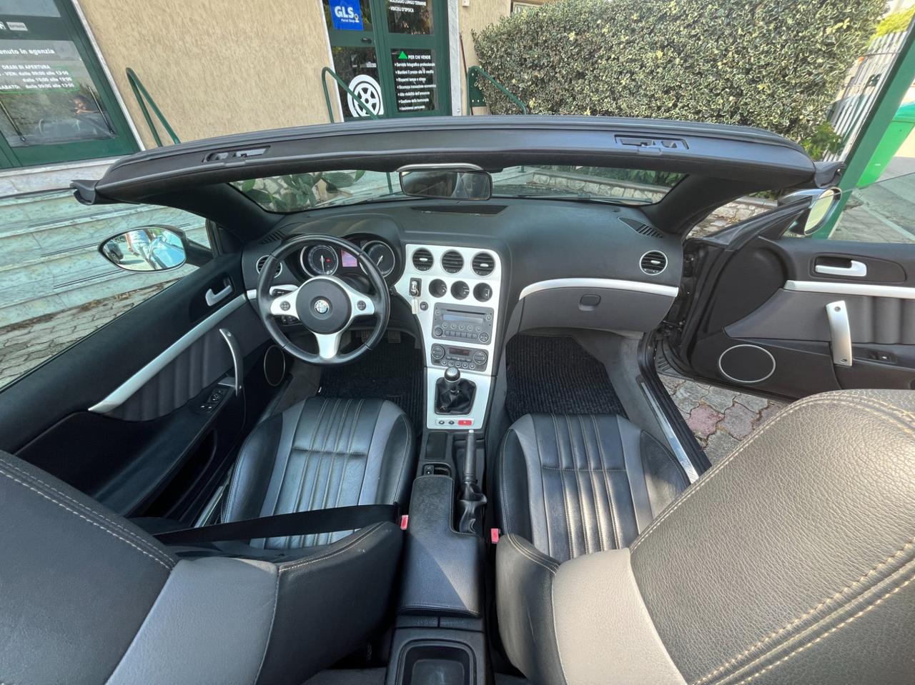 Alfa Romeo Spider 2.4 JTDM 200CV