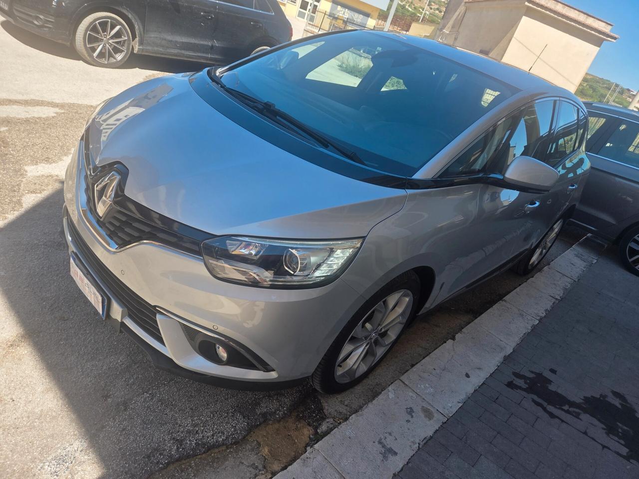 RENAULT SCENIC 1.5 110 CV ANNO 2018 KM140000 CERTIF