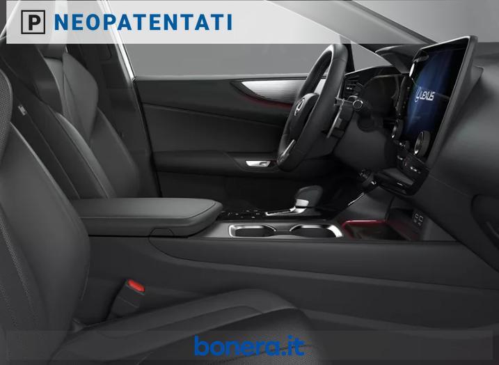 Lexus NX 2.5 Hybrid F-Sport 4WD e-CVT