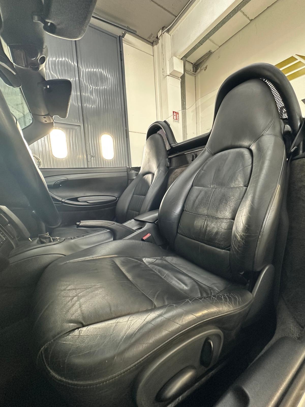 Porsche Boxster 2.5i 24V cat