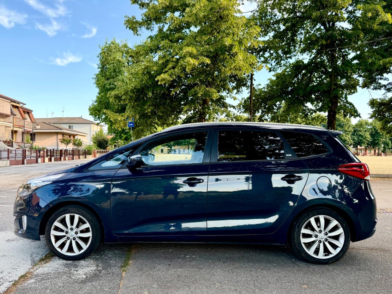 Kia Carens 1.7 CRDi .. 7 posti