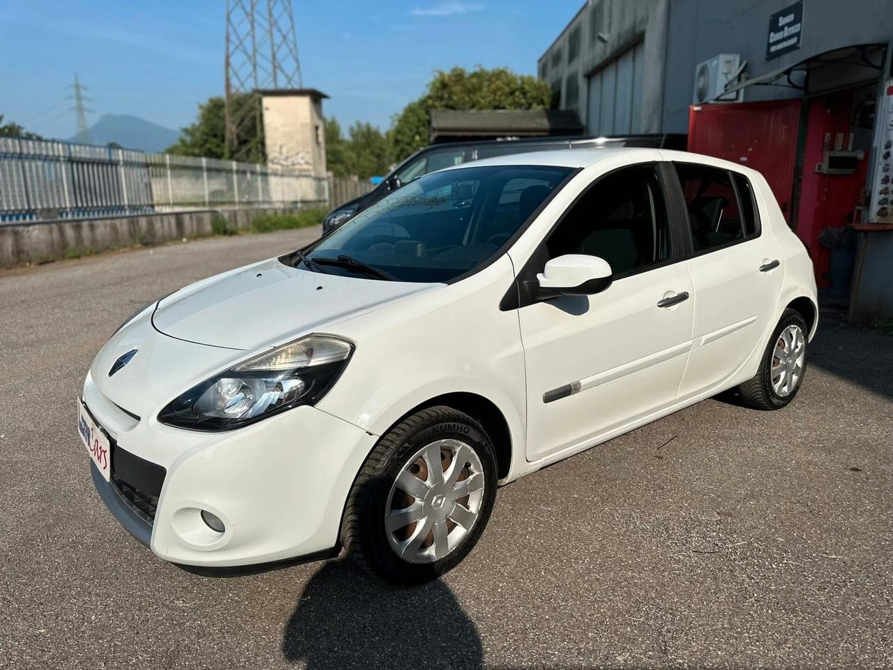 Renault Clio 1.2 16V 5 porte GPL Dynamique NEOPATENTATI