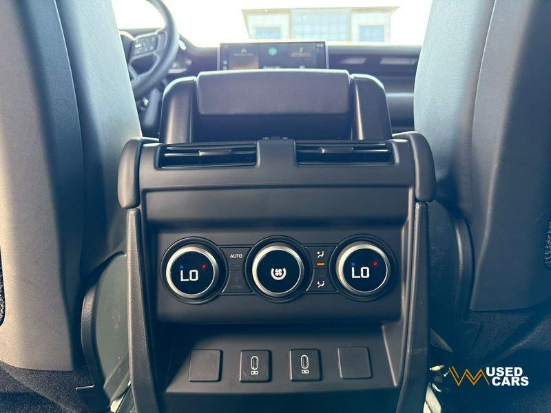 Land Rover Defender D250 AWD Auto 110 S