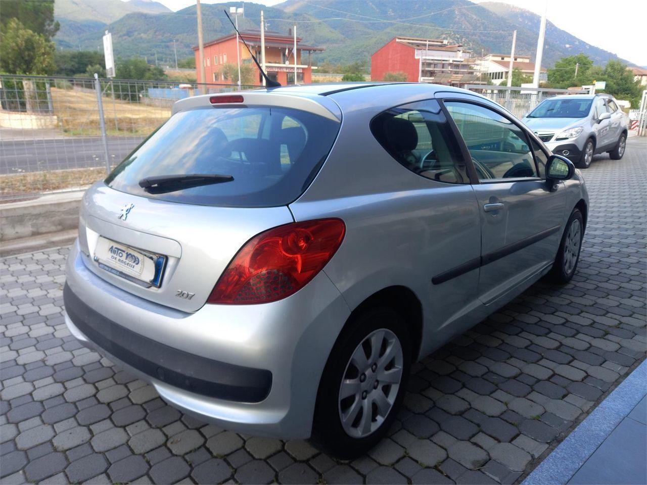 Peugeot 207 1.4 HDi 70 CV OK NEOPATENTATI