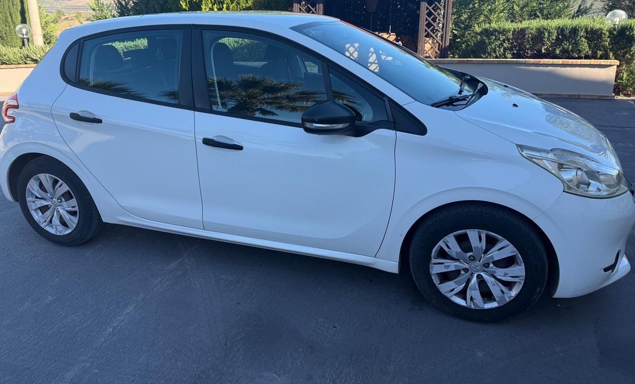 Peugeot 208 1.2 VTi 82 CV 5 porte Access