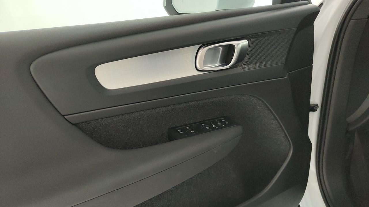 VOLVO XC40 2.0 b3 Core auto