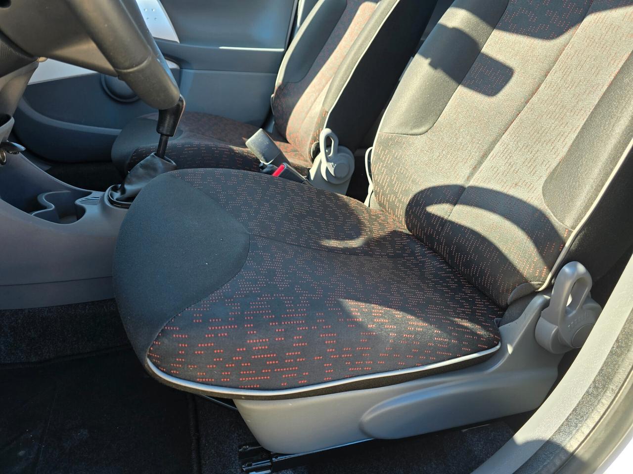 Peugeot 107 1.0 68CV 5p. Sweet Years