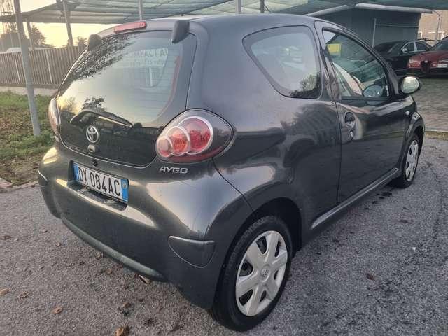 Toyota Aygo Aygo I 2005 3p 1.0 Now FL