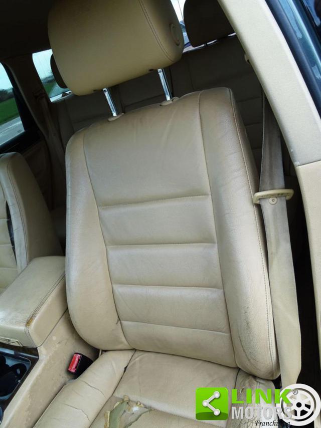 VOLKSWAGEN Touareg 3.0 TDI tiptronic