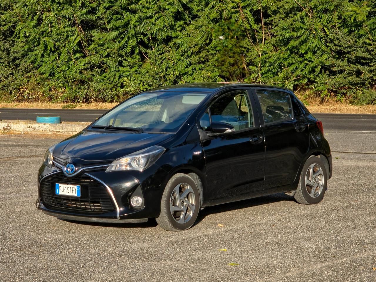 Toyota Yaris 1.5 Hybrid 5 porte Business 2017-E6 Automatico NEO