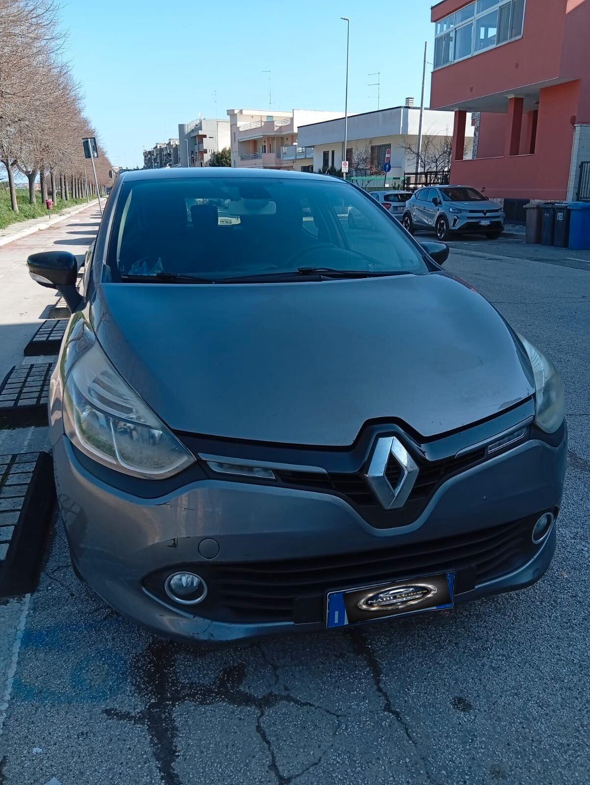 Renault Clio 1.2 75CV GPL 5 porte Costume National