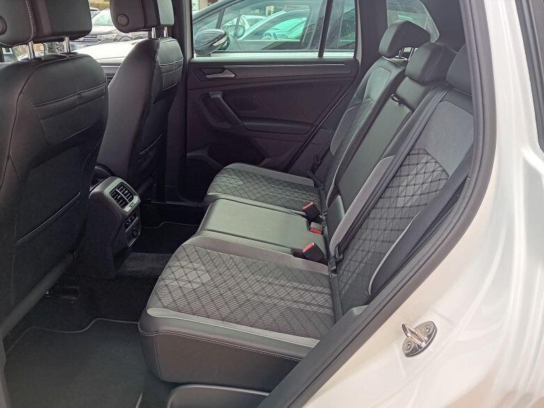 VOLKSWAGEN TIGUAN 2.0 TDI 150 CV SCR DSG R-LINE