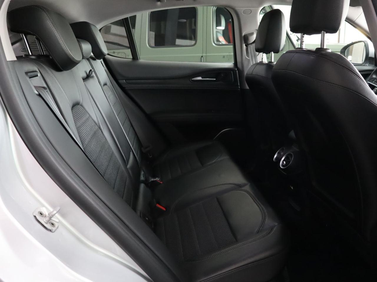 Alfa Romeo Stelvio Executive 2.2 #10872