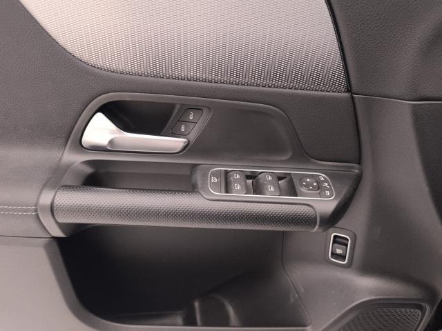 MERCEDES-BENZ B 180 180 Business Extra auto