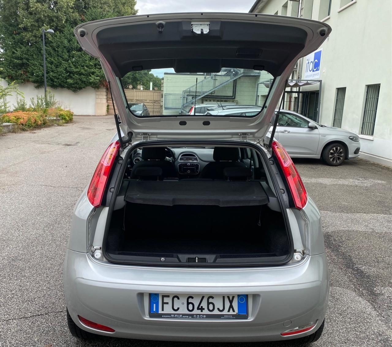 Fiat Punto 1.4 8V 5 porte Natural Power Lounge METANO