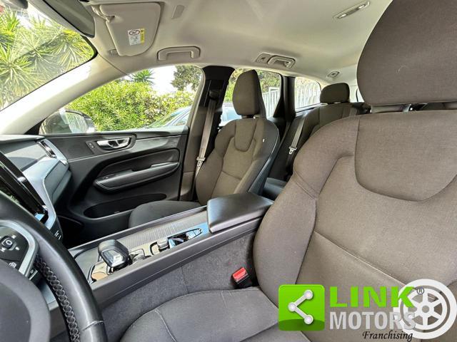 VOLVO XC60 Momentum pro MILD HYBRID B4