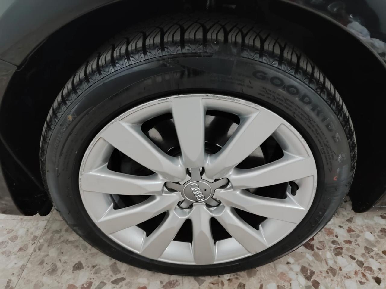 Audi A1 SPB 1.6 TDI 116 CV ( BICOLORE) SUPER PREZZO!!