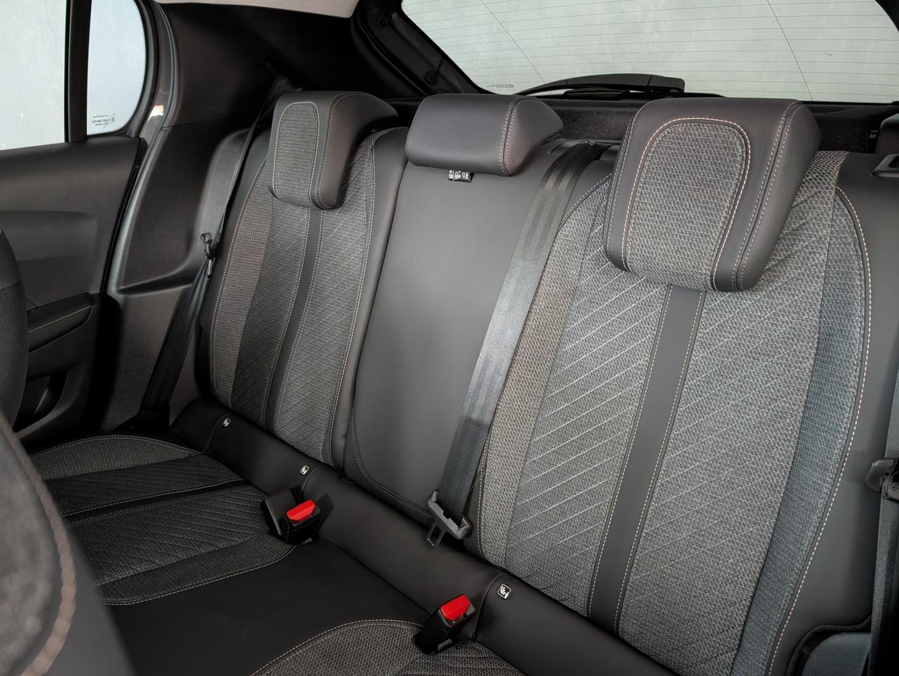 Peugeot 208 1.2 puretech 100cv Allure