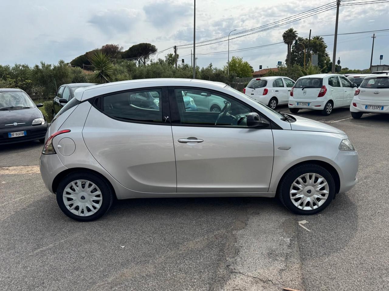 Lancia Ypsilon 1.2 GPL NEOPATENTATI 2014
