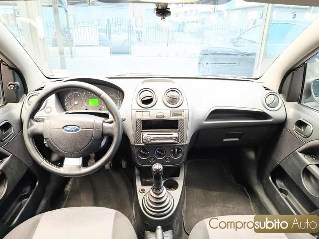 FORD Fiesta 1.2 16V 3p. Titanium