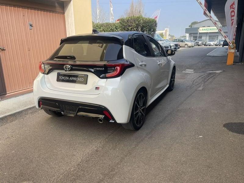 Toyota Yaris Hybrid GR Sport MY22