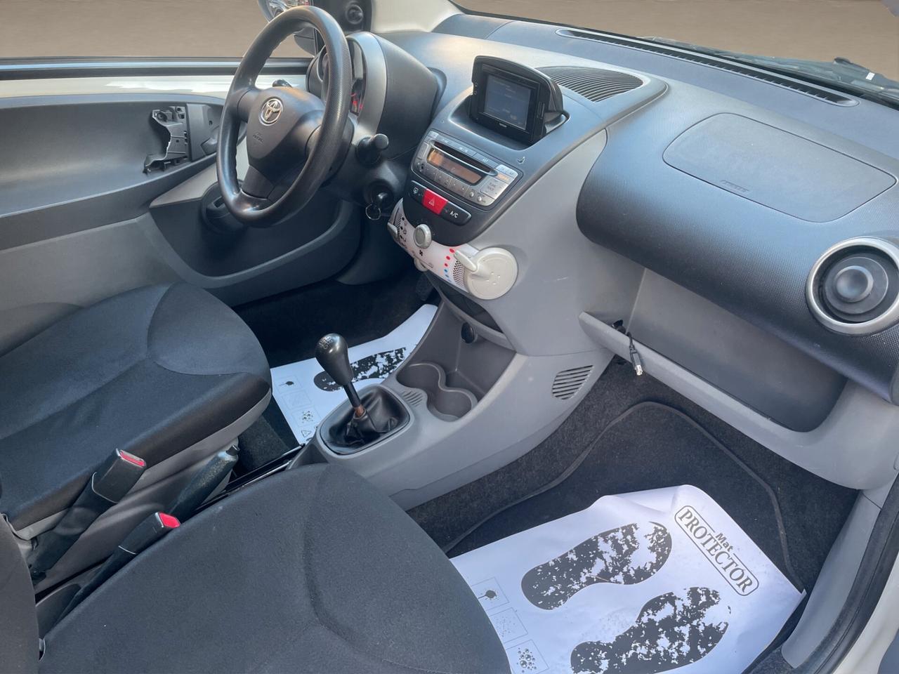 Toyota Aygo UNICO PROPRIETARIO - NEOPATENTATI