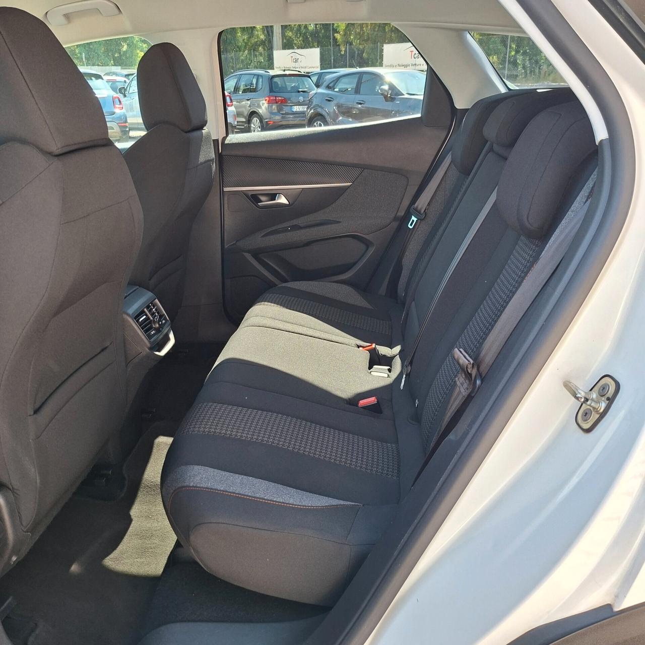 Peugeot 3008 1.5 Bluehdi 130 Cv Active
