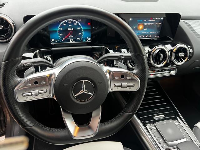 MERCEDES-BENZ GLA 200 Automatic Premium