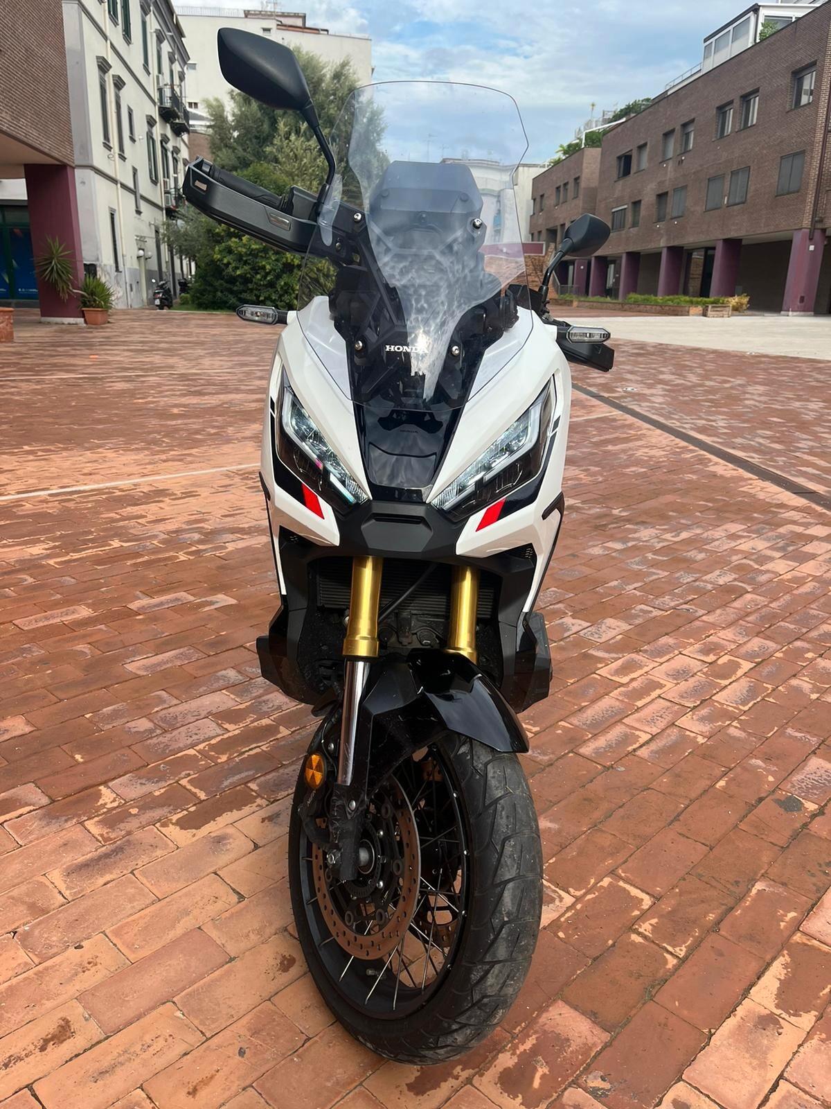 HONDA X-ADV 750 TOURING Tasto G AUTOMATIC