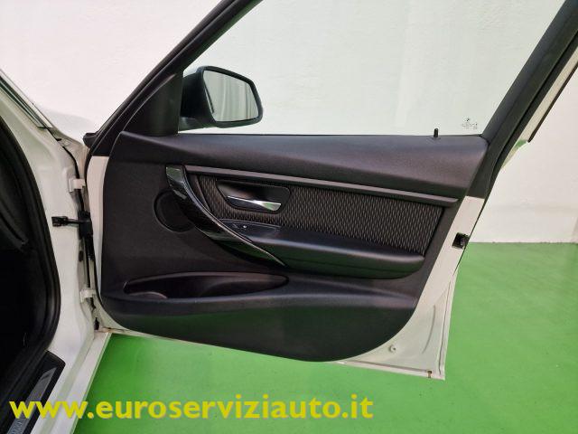 BMW 328 i Luxury