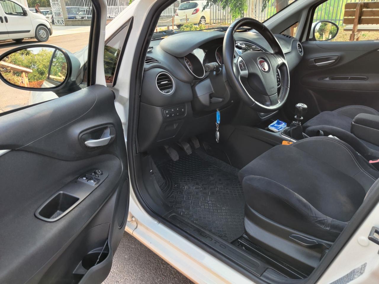 Fiat Punto 1.4 8V 5 porte Natural Power Lounge2015