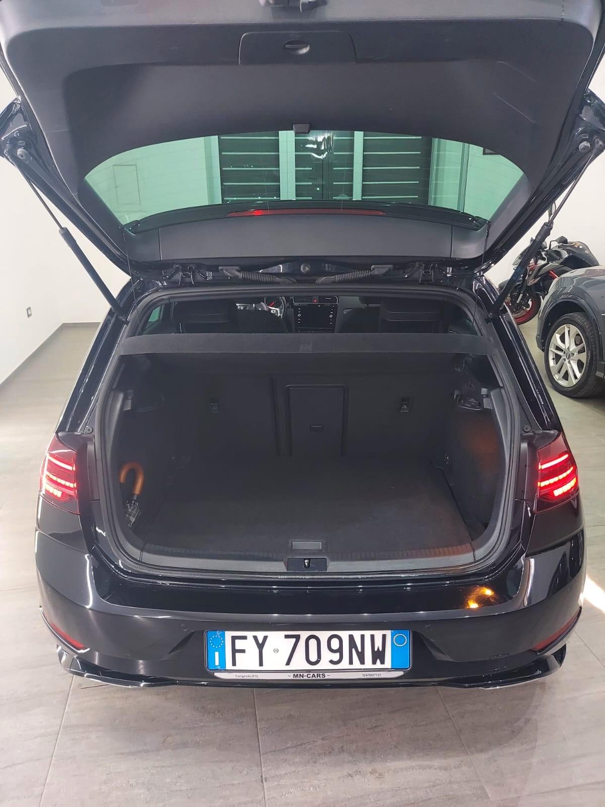 Volkswagen Golf 1.6 TDI 115 CV 5p. R-LINE 2019