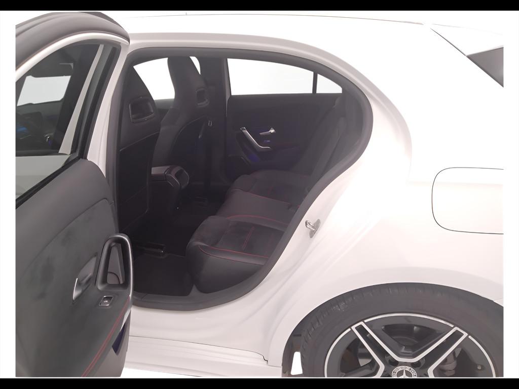 Mercedes-Benz Classe A - W177 2018 - A 180 d Premium auto