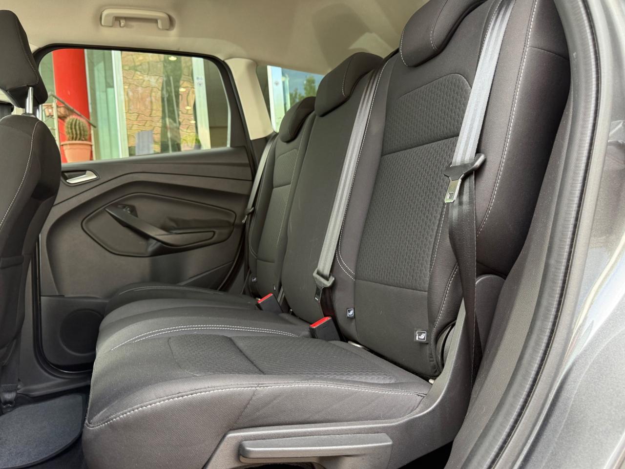 Ford Kuga 2.0 TDCI 120 CV S&S 2WD Powershift Titanium