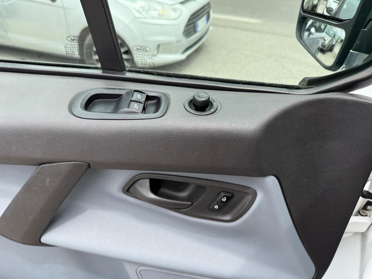 Ford Transit Custom 2.2 Diesel Passo Lungo