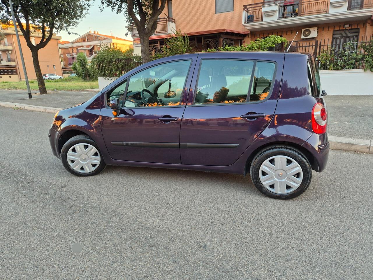 Renault modus 1.2 benzina anno 06 viola