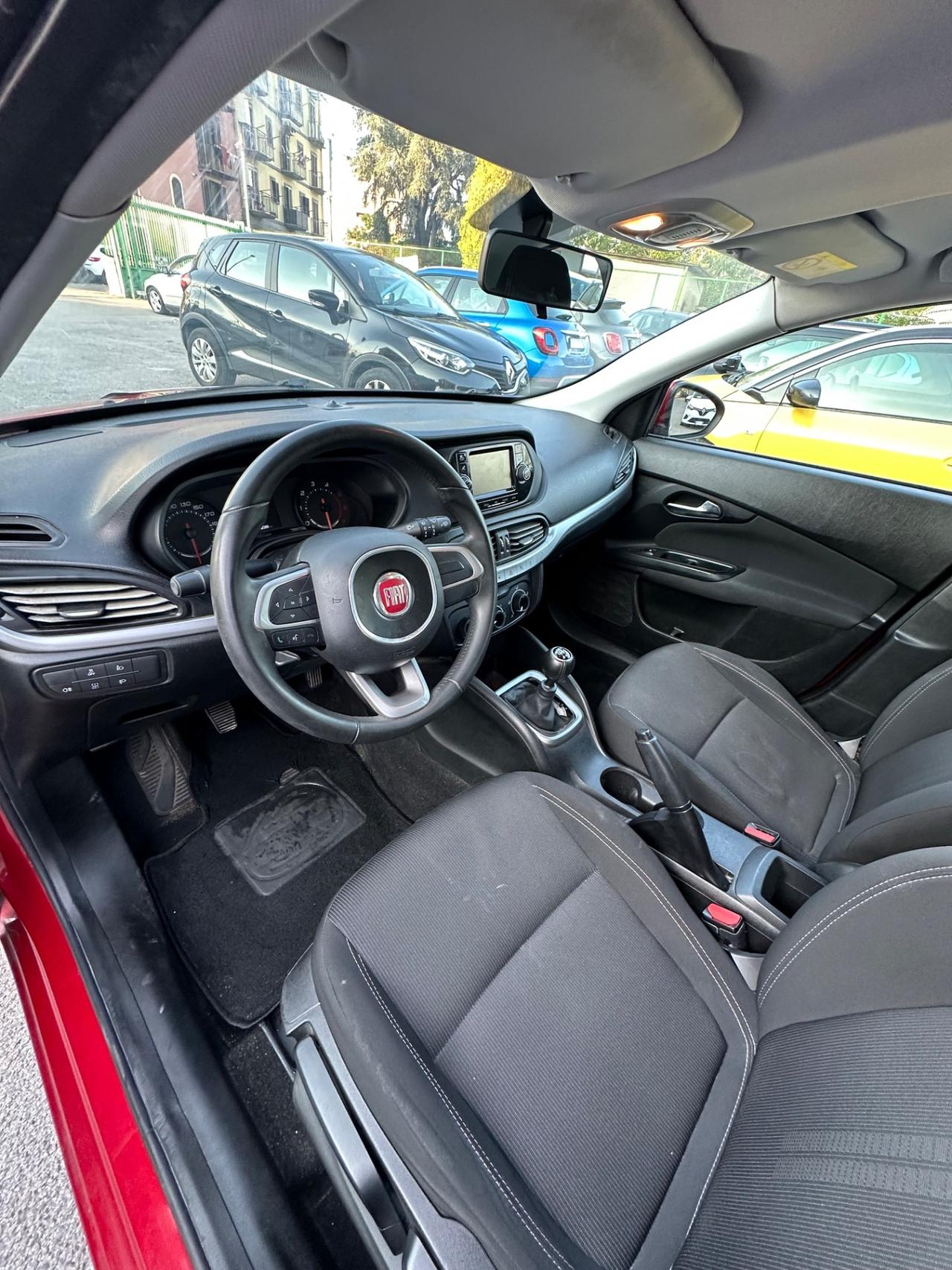 Fiat Tipo 1.6 Mjt S&S 5 porte Easy