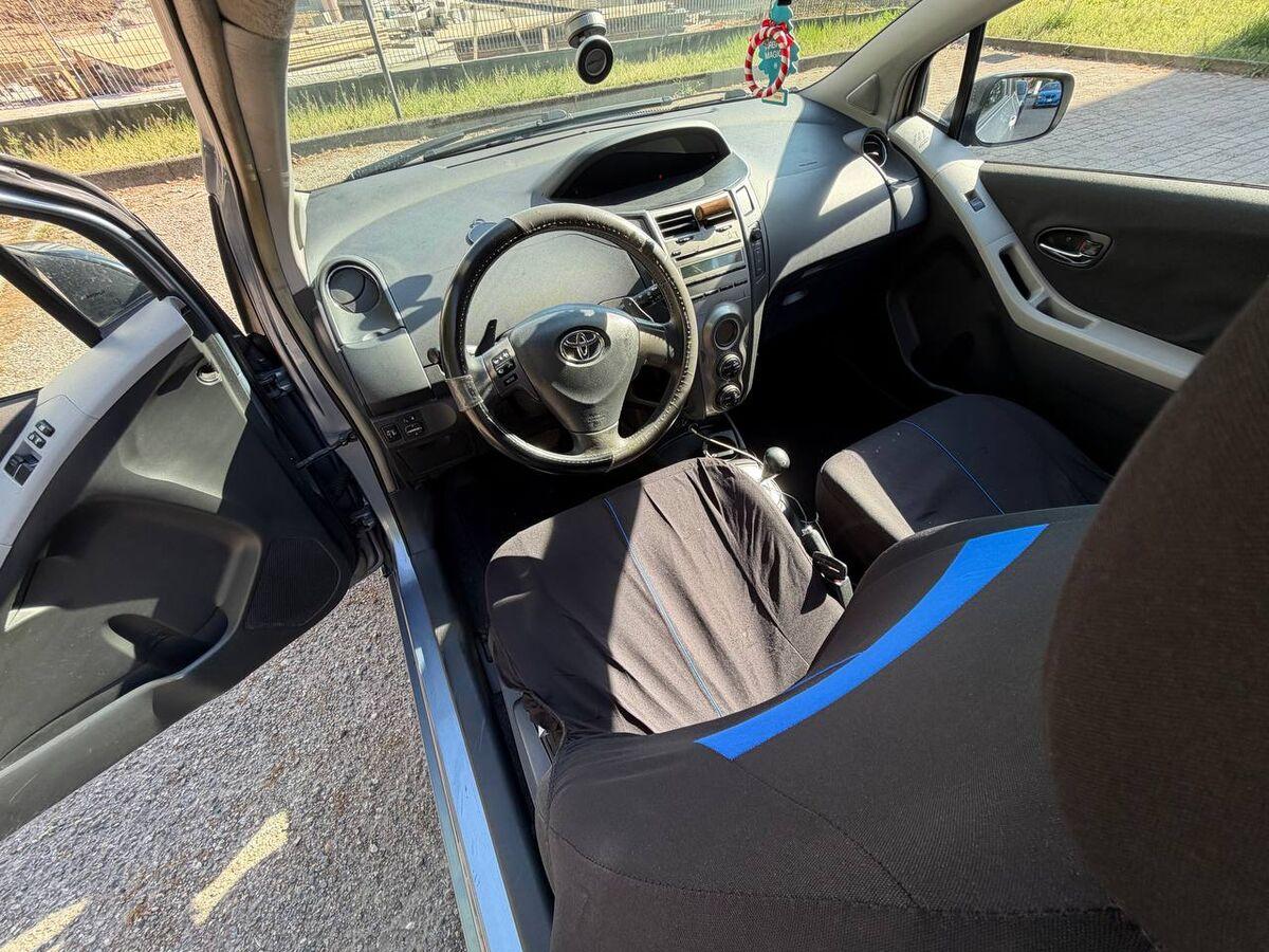 Toyota Yaris 3 Porte Yaris 1.3 (dual) Sol c Vsc+Trc 3p m-mt
