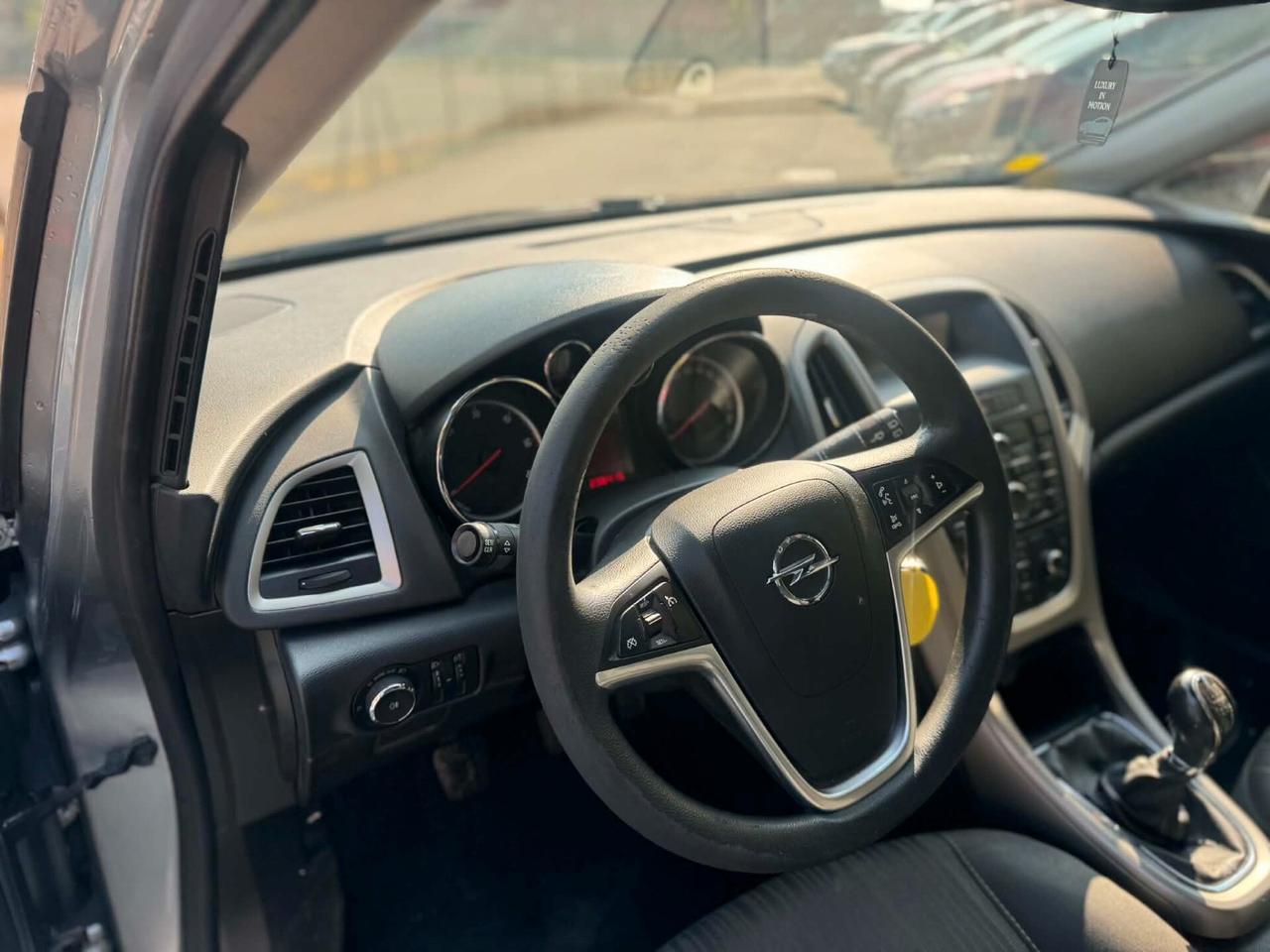 Opel Astra Anno 2012 1.7 DIESEL 110 CV