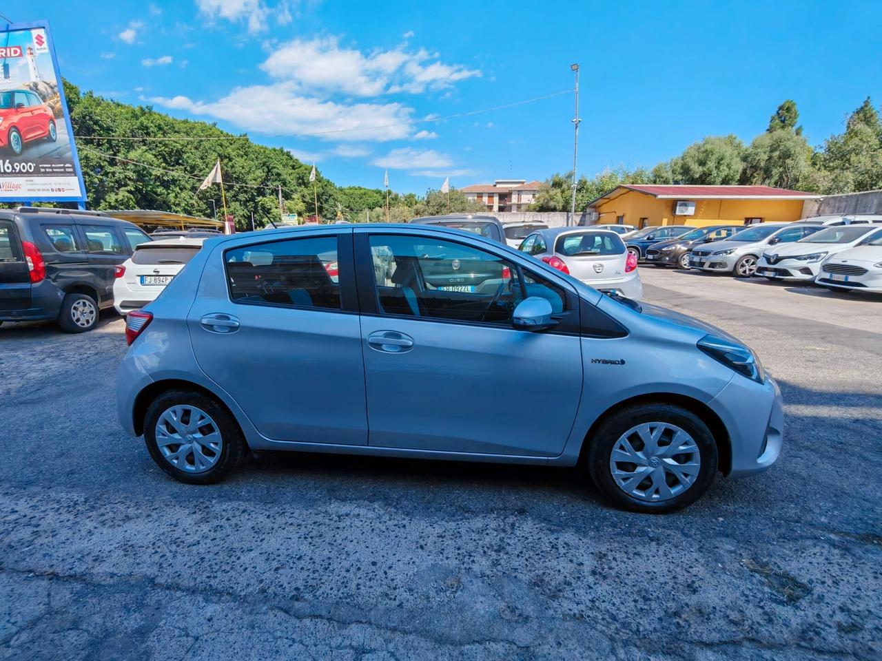 Toyota Yaris 1.5 Hybrid 5 porte Business