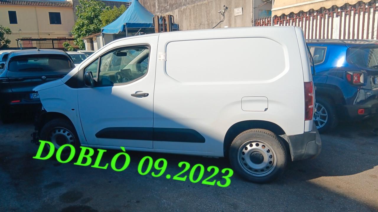 Fiat Doblo incidentata sinistrata mondialcars 09.2023