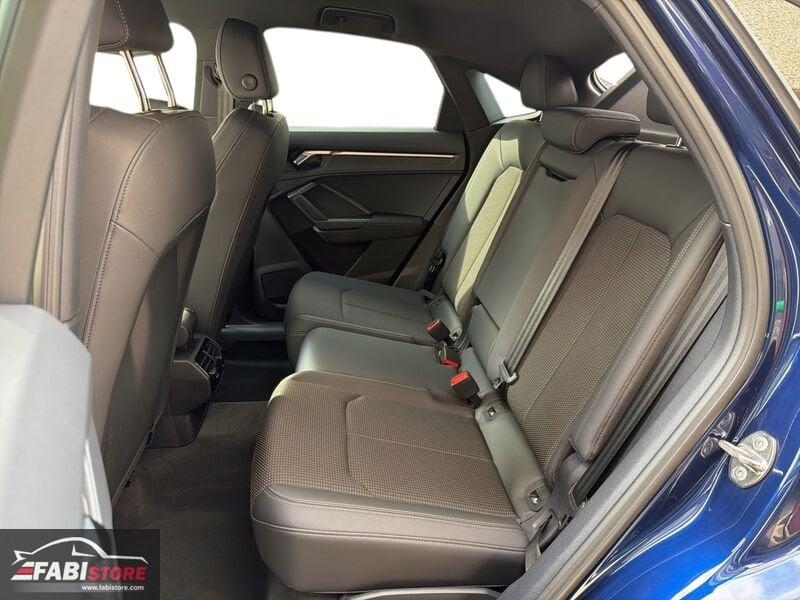 Audi Q3 Sportback 35 TDI 150 Cv S-Tronic S-Line interno ed esterno