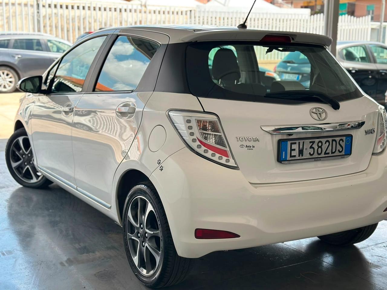 Toyota Yaris 1.0 5 porte Lounge 2014
