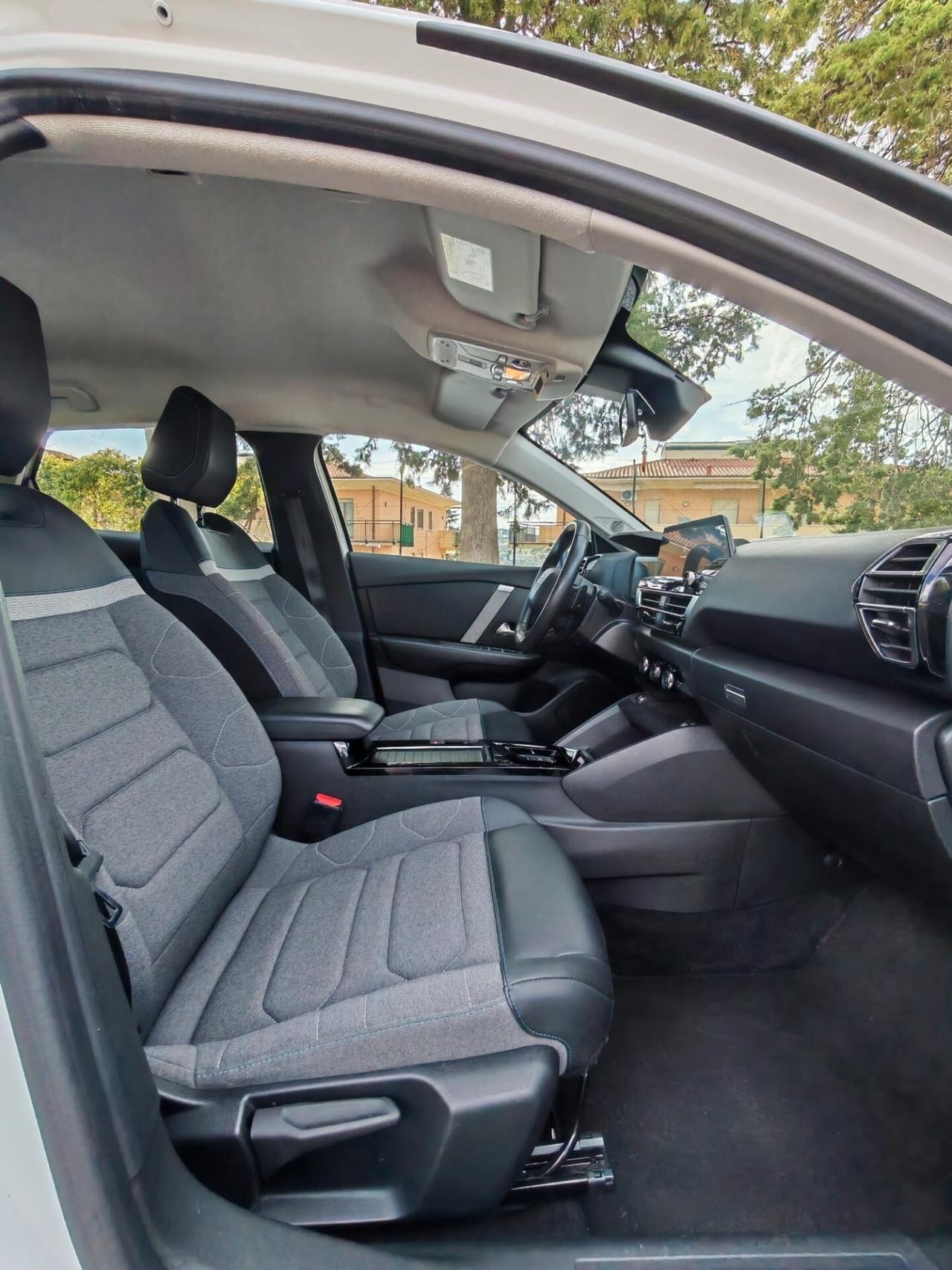 Citroen C4 X BlueHDI 130 S&S EAT8 Shine