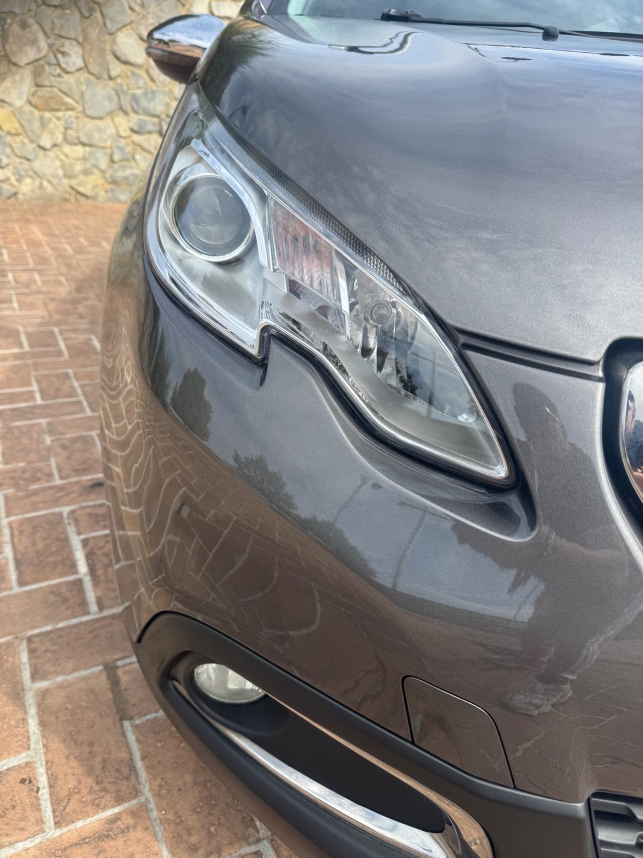 Peugeot 2008 1.6 e-HDi 92Cv *ALLURE* 2015