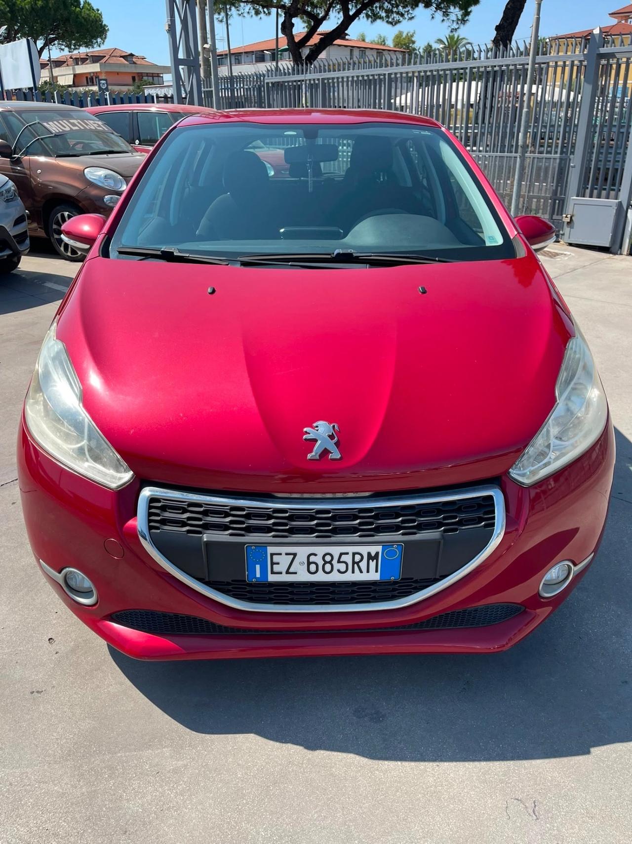 Peugeot 208 1.2 2015 100 mila km