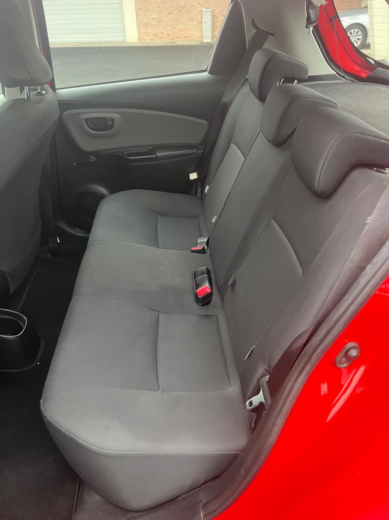 Toyota Yaris 1.0 5 porte Lounge